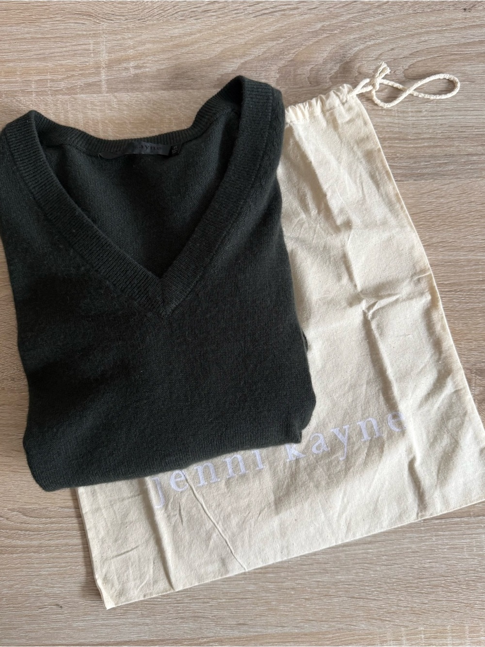 Jenni Kayne Flynn 100% Cashmere V Neck Sweater Sz S dark olive green